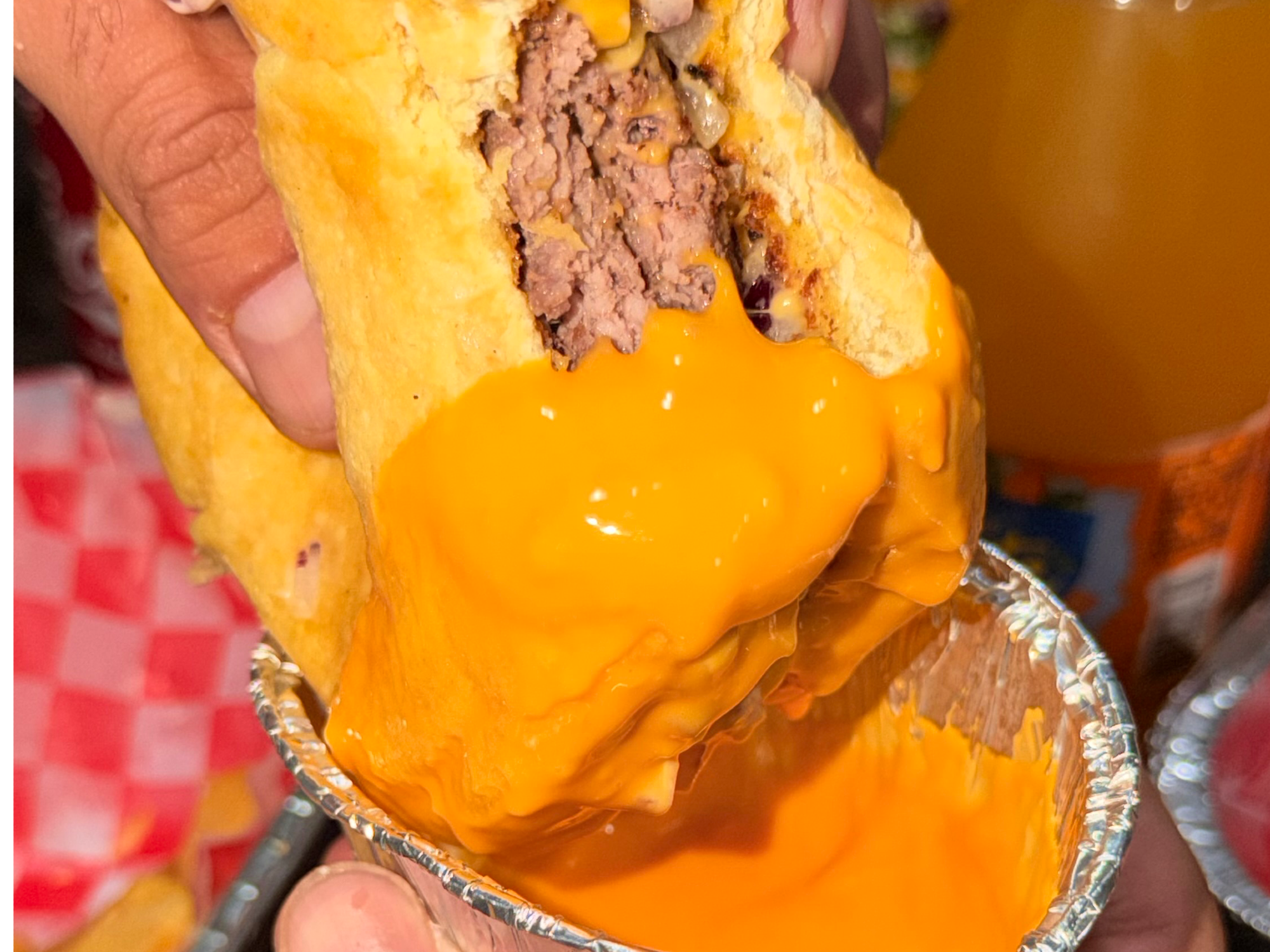 LLEVAS 6 Y PAGAS 5 CHEESE DOBLES