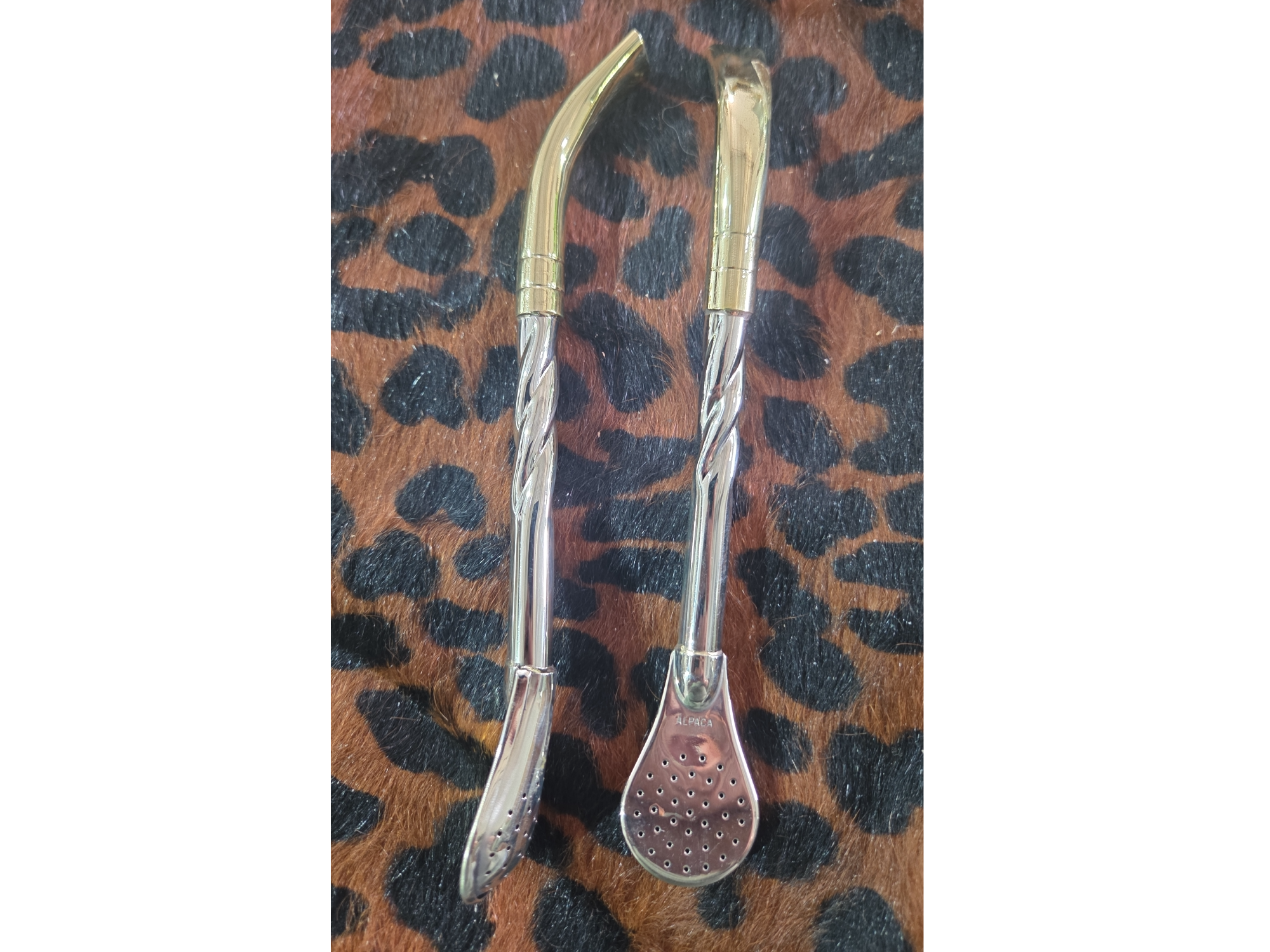 Combillon alpaca torneada pico bronce