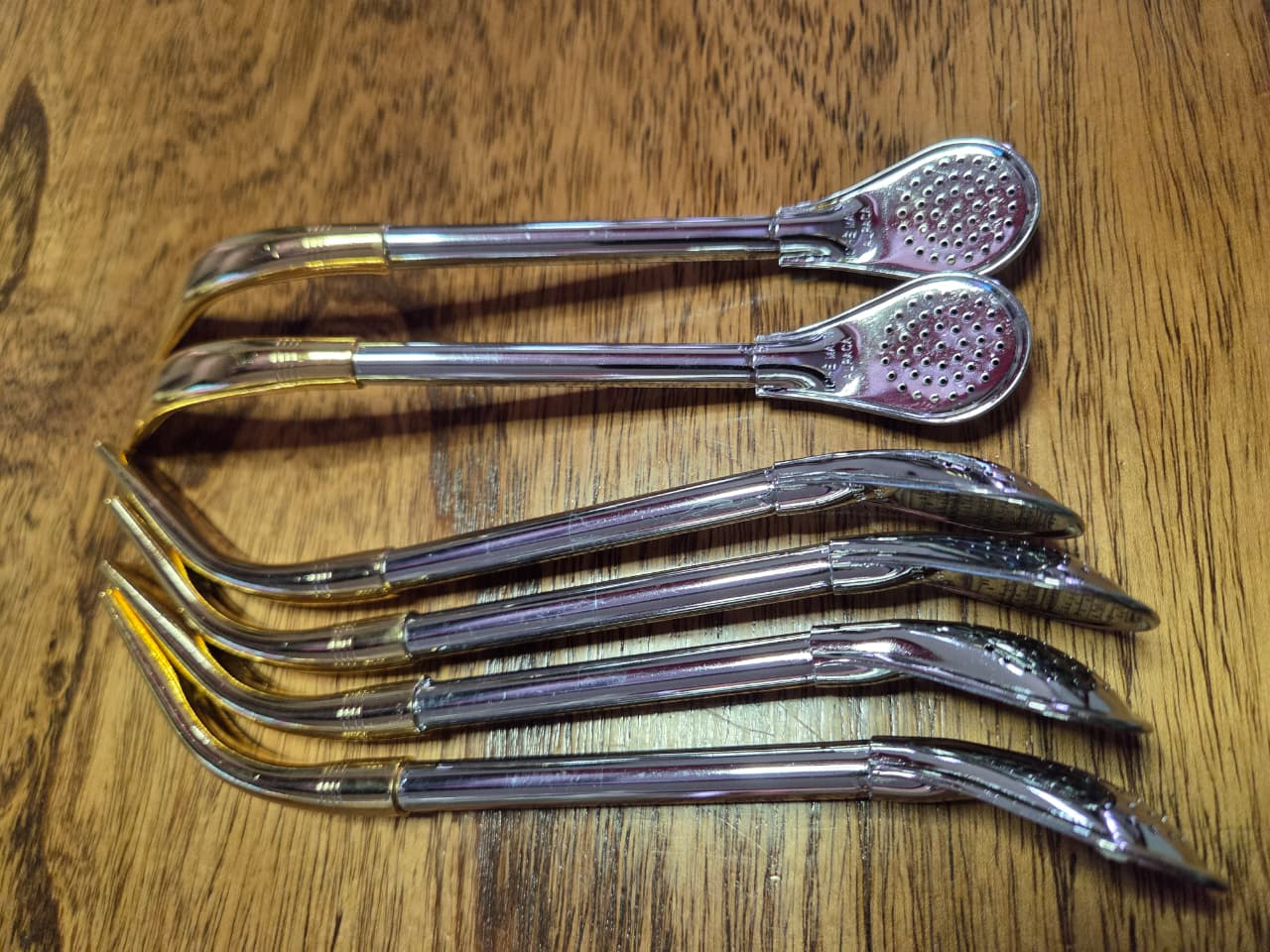 Bombilla de Alpaca Chemate Pico Dorado