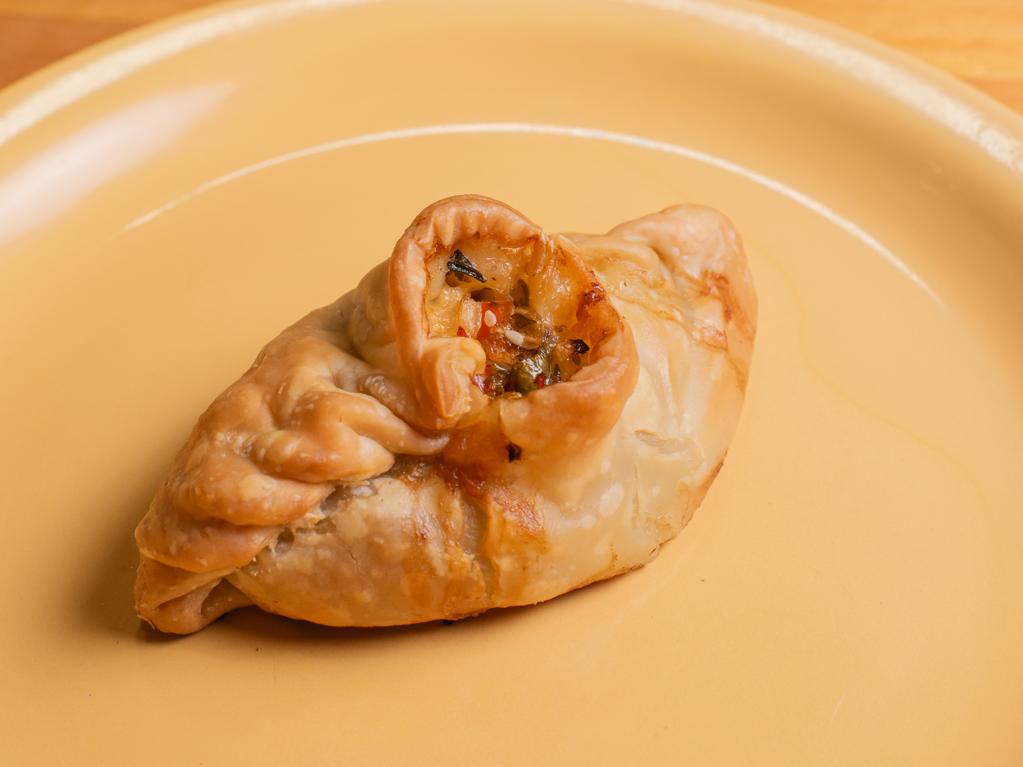 Entraña con criolla y muzza