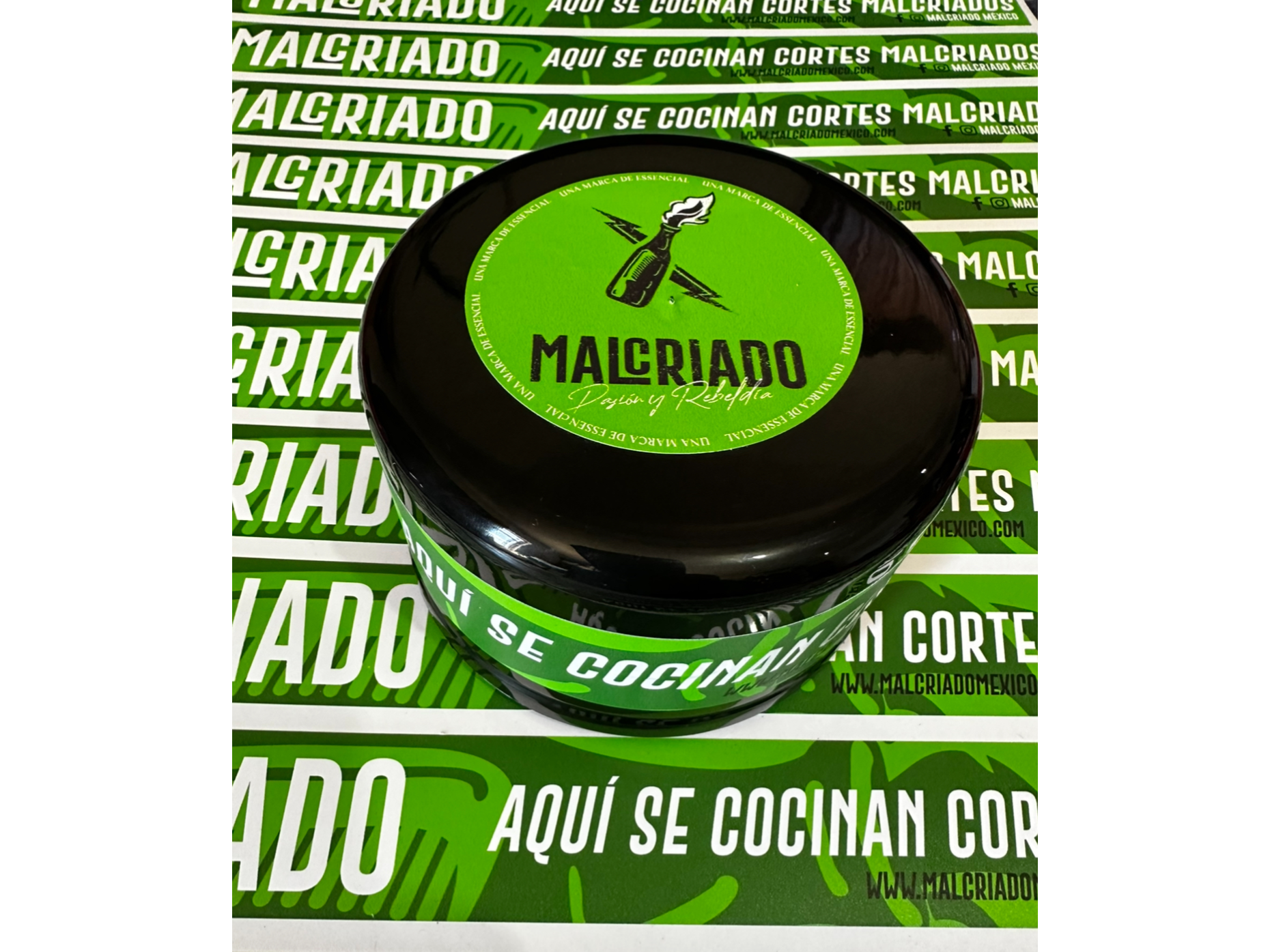 DISPENSADOR DE PAPEL CUELLERO