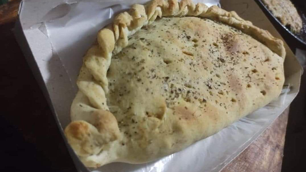 CALZONES