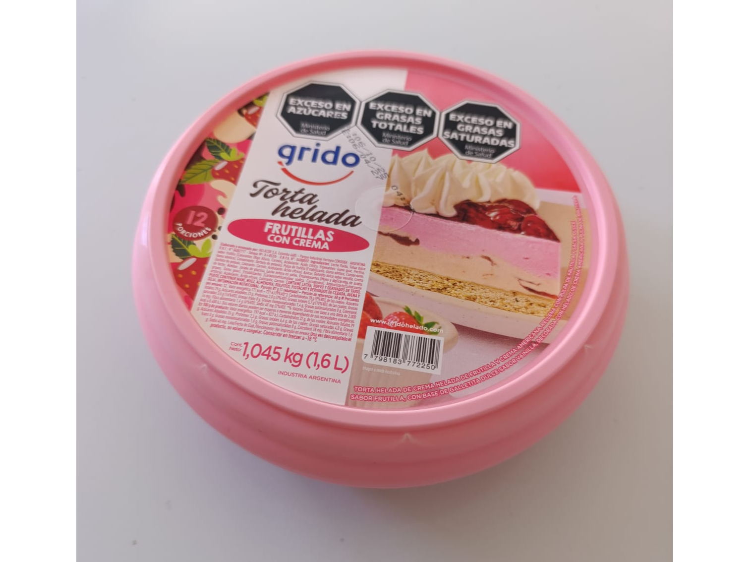 Torta Frutillas con crema