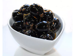 Aceitunas Negras Condimentadas x 100g