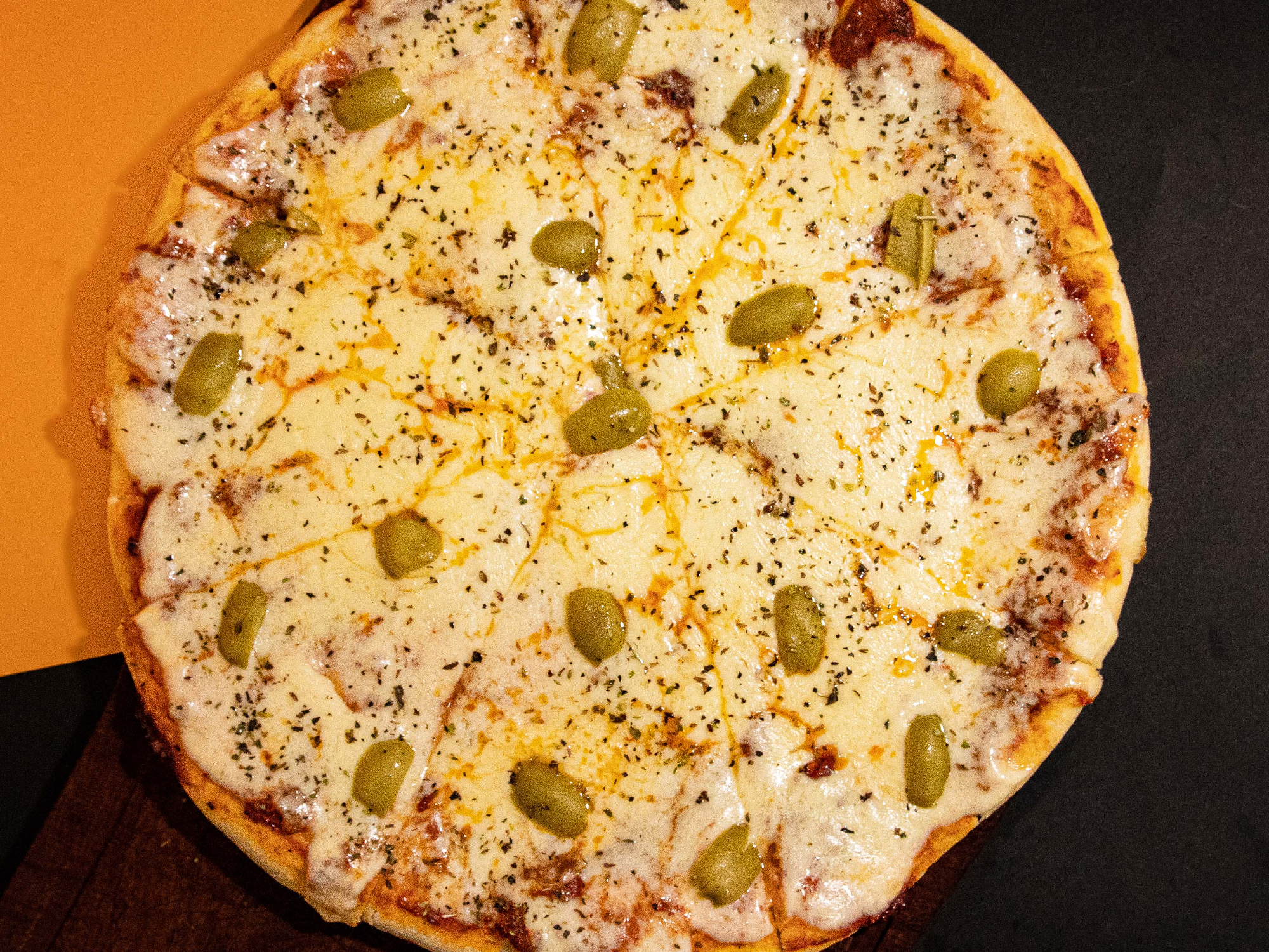 2  PIZZZAS MUZZARELLA