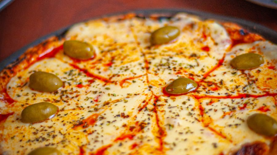 EMPANADAS Y PIZZAS