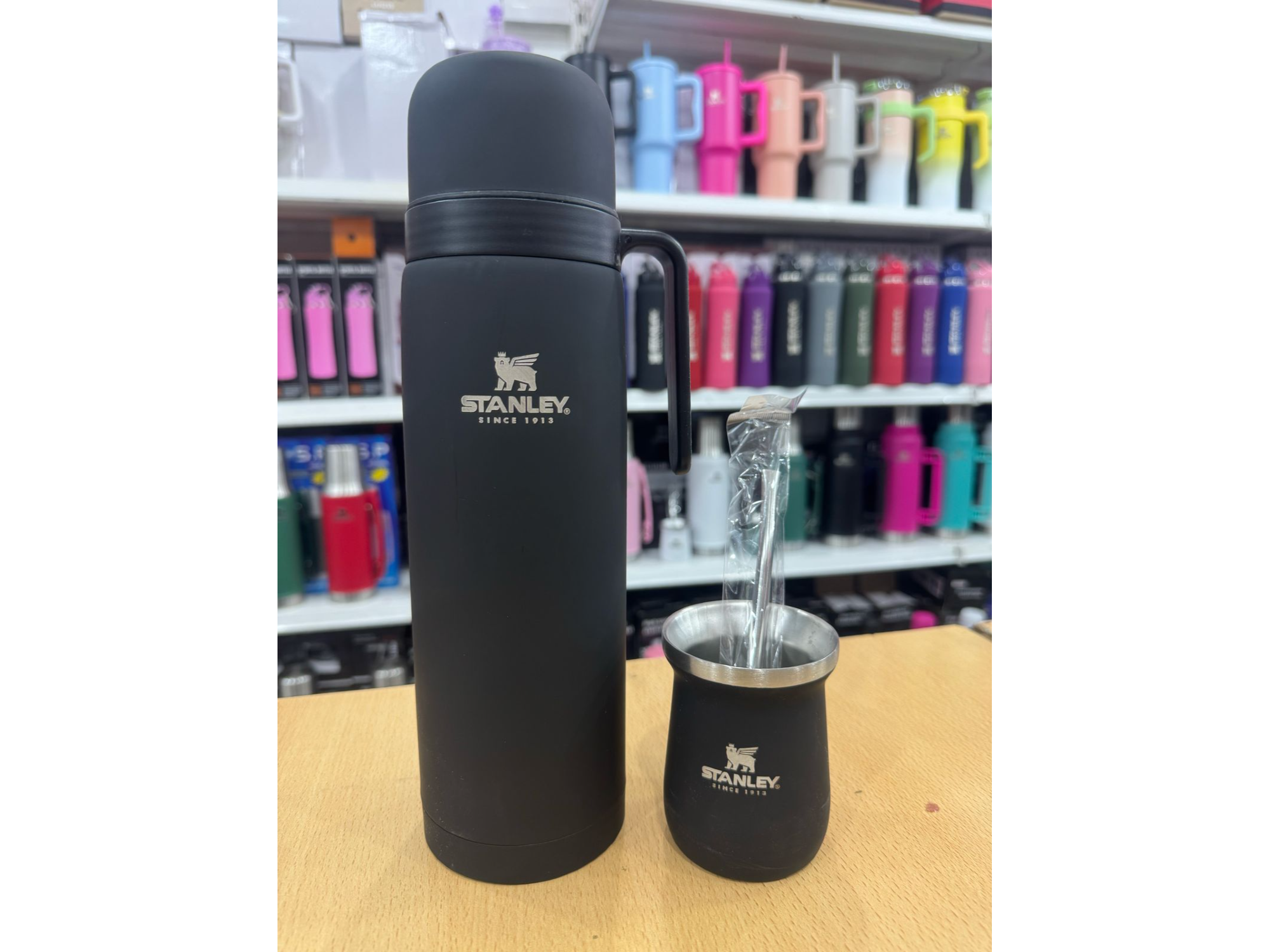 COMBO TERMO MEDIA STANLEY 1000ML + MATE STANLEY 160ML