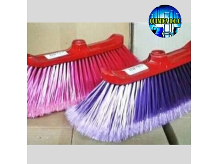 ESCOBILLON CURVO SOFIA 6H LAQUEADO FUSIA