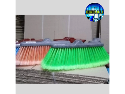 ESCOBILLON ANDALUZ 6H FIBRA CORTA