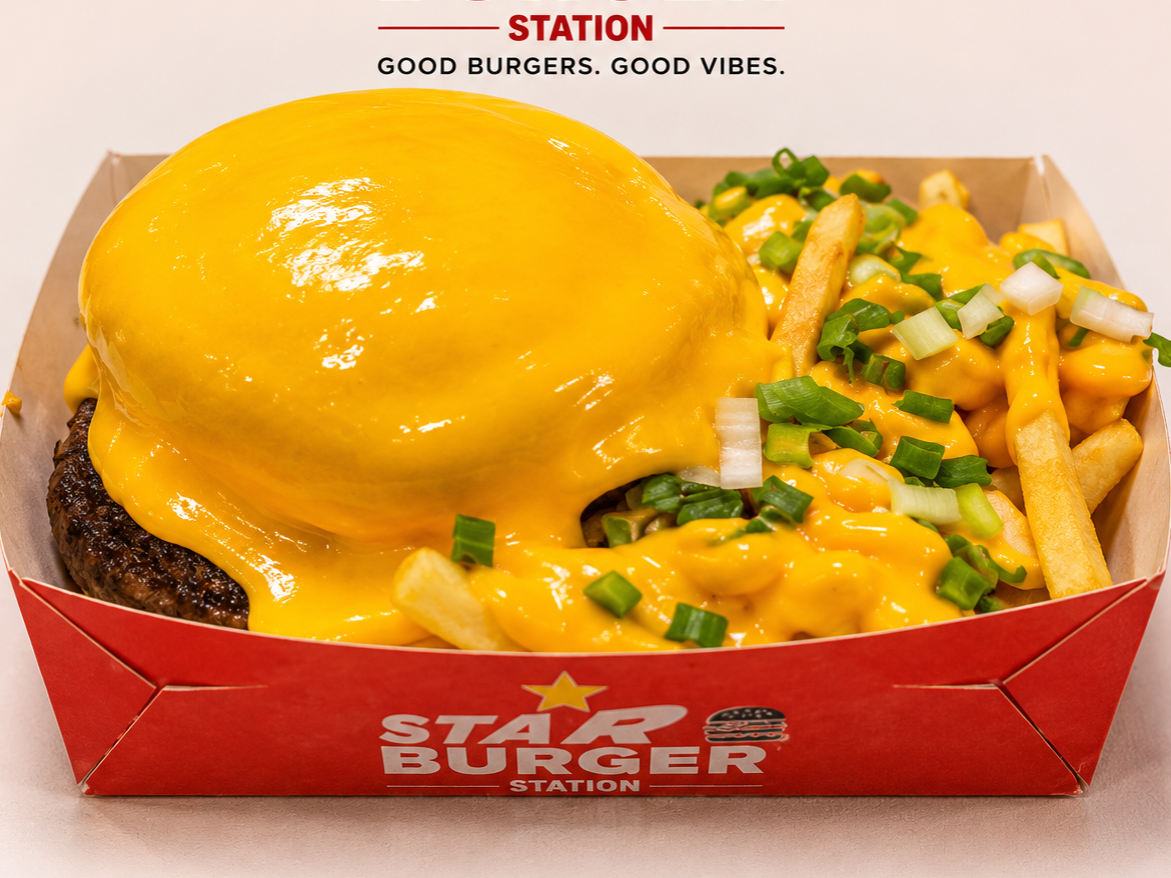 BURGER BAÑADA EN CHEDDAR