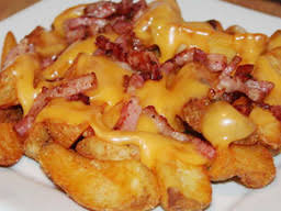 Papas con cheddar y Bacon