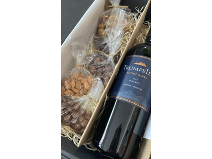 Caja con vino Trumpeter