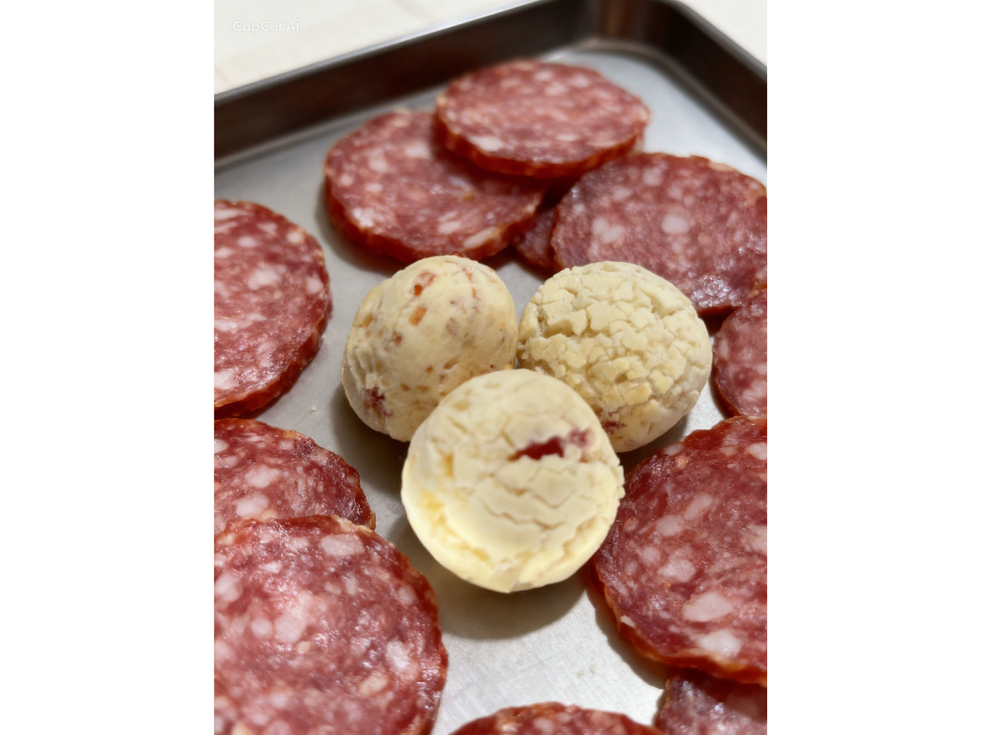 Chipa con Salame congelado ( listo para hornear )