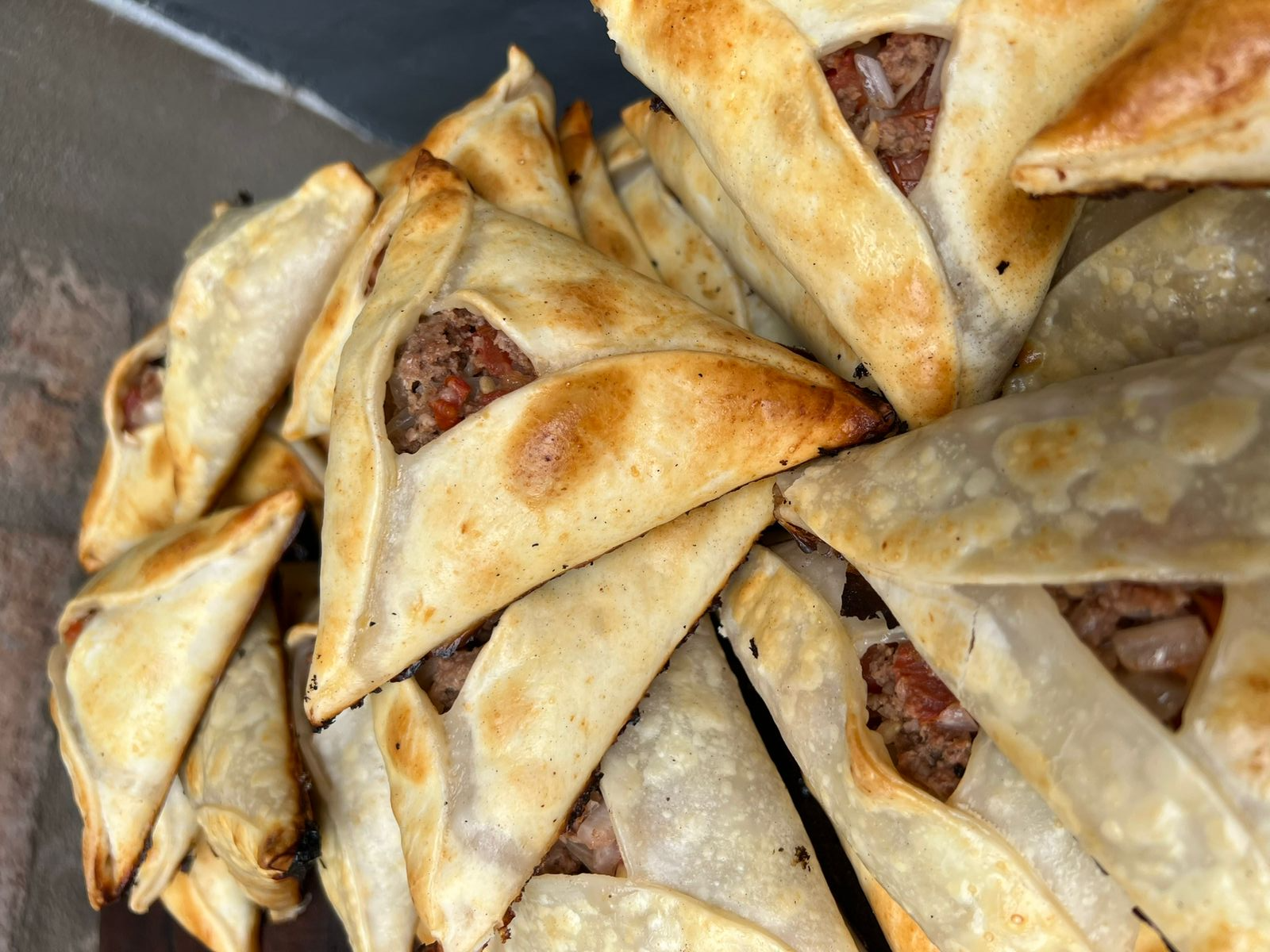 DOCENA DE EMPANADAS  ARABES