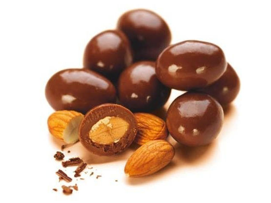 ALMENDRA CON CHOCOLATE