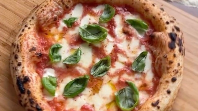 PIZZAS TAMAÑO FAMILIAR
