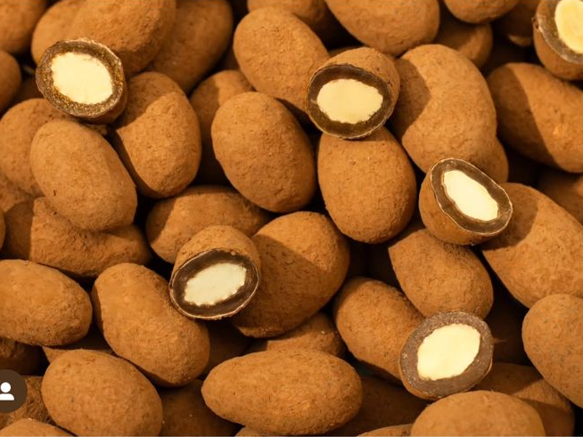 Almendras con cacao amargo