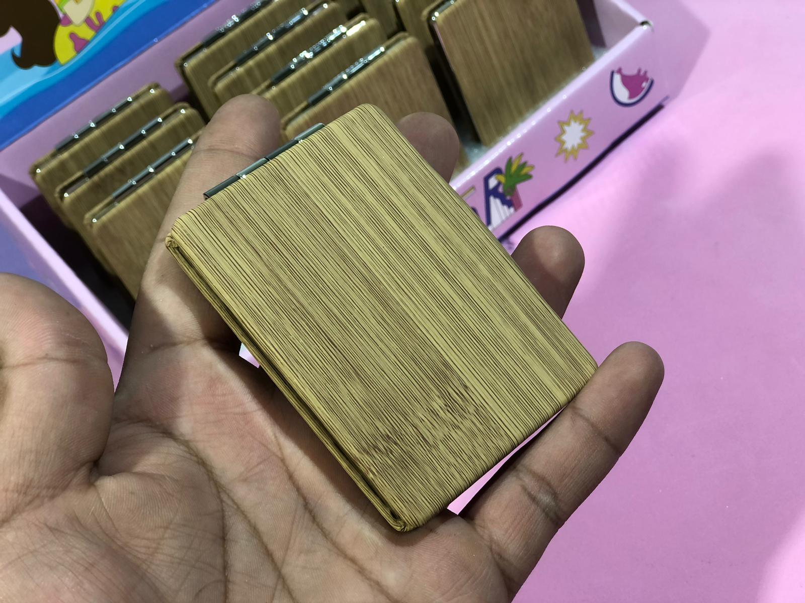 ESPEJITO PLEGABLE DE MADERA - COD.: 606