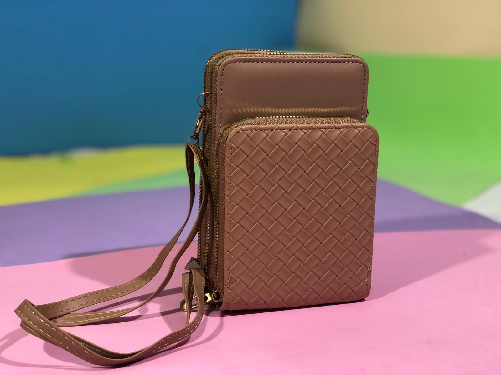 BANDOLERA DE MUJER 3 CIERRES Y CORREA COLGANTE DN53211 - COD.: 604