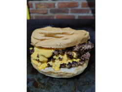 Burger Triple Cheddar