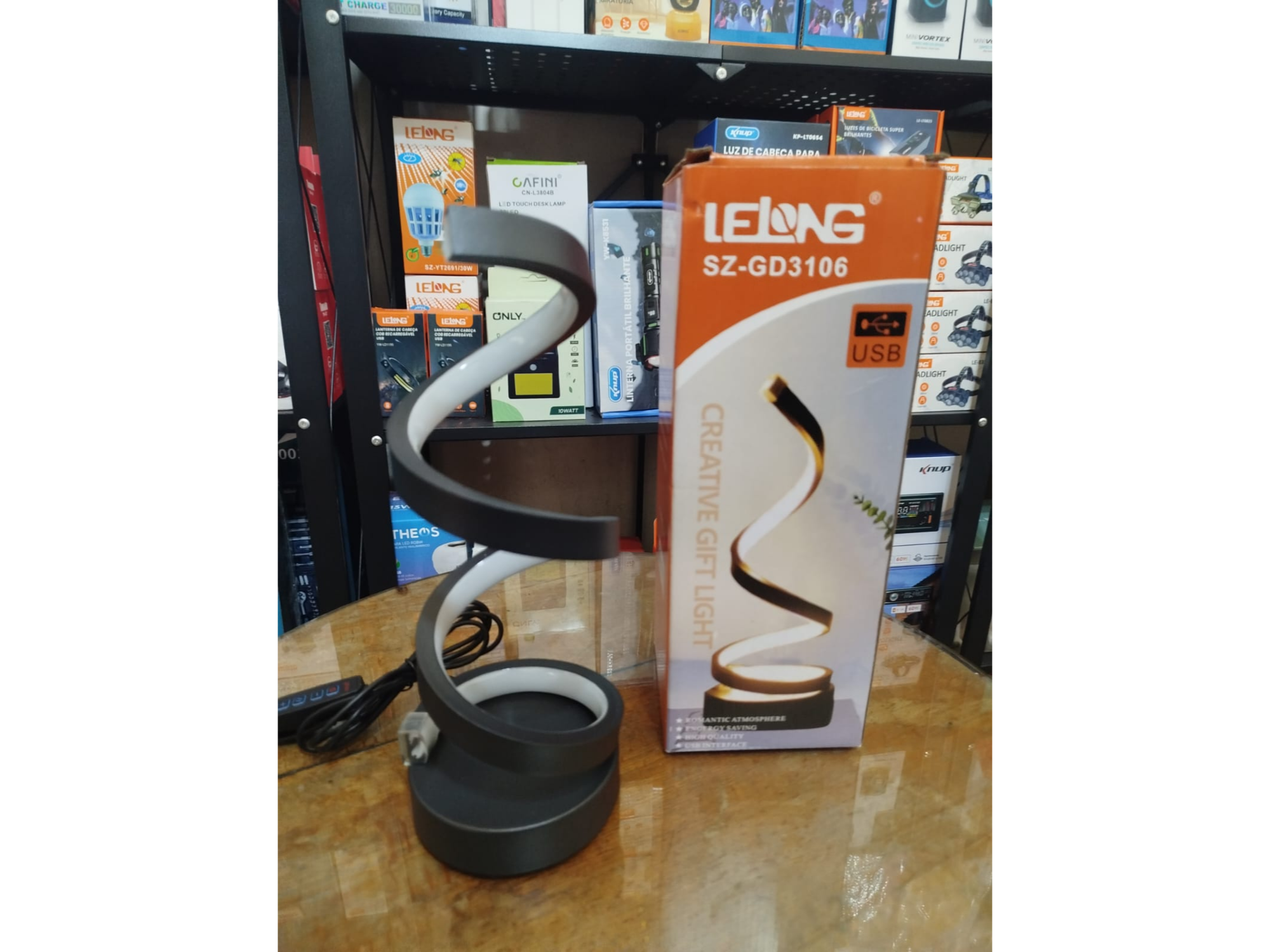 LAMPARA LED MINIMALISTA ESPIRAL LELONG