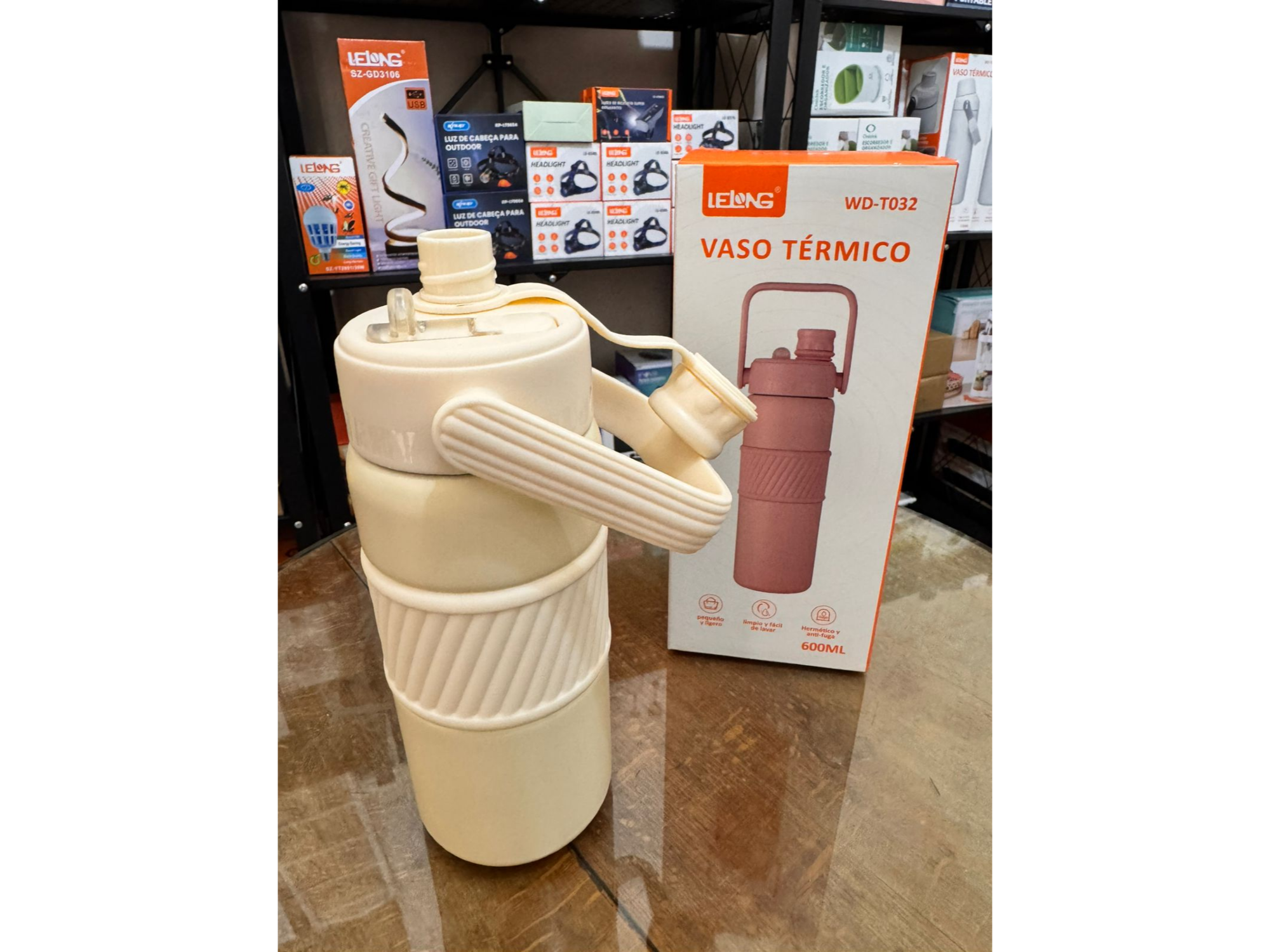 BOTELLA TERMICA CON DOBLE PICO 600ML