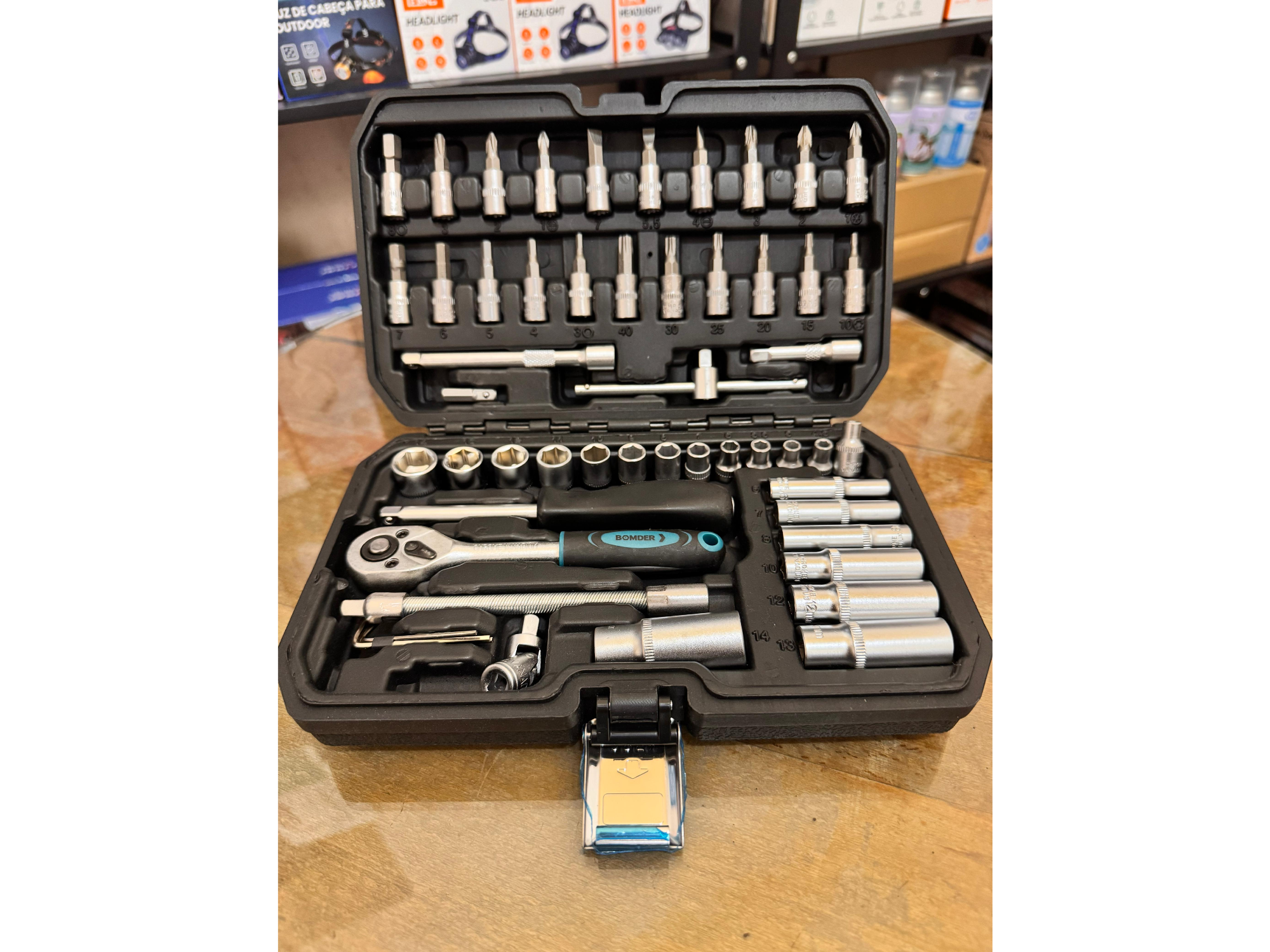 KIT DE HERRAMIENTAS CIRQUET BOM09 53PCS