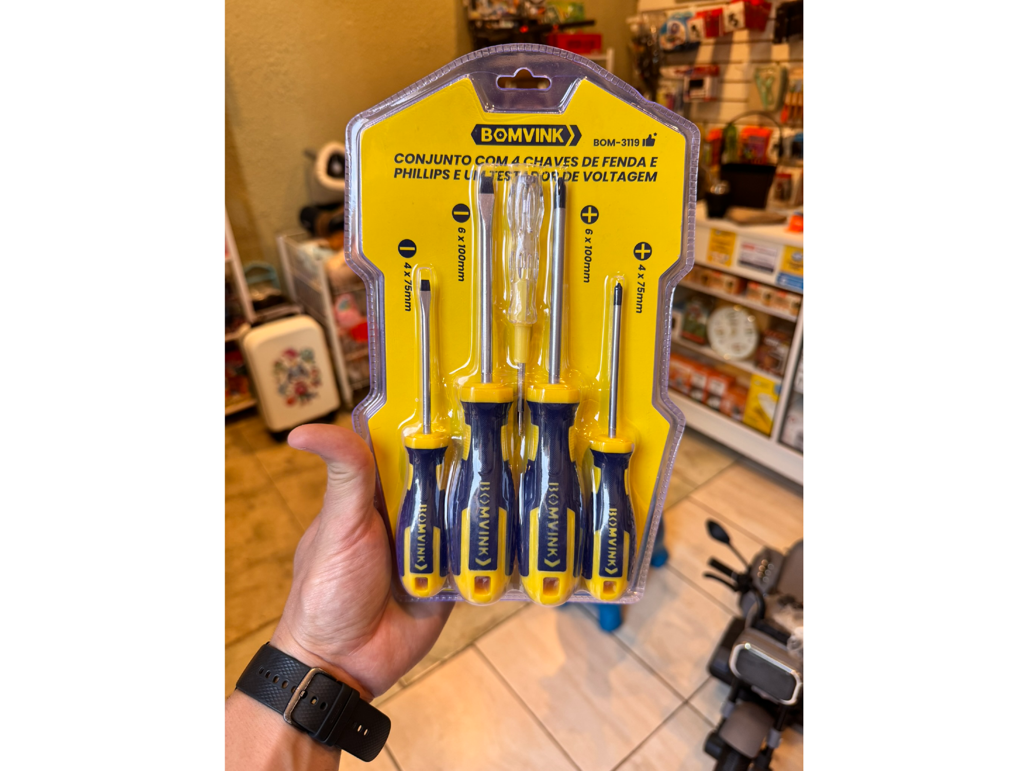 Juego de Destornilladores BOMVINK + Buscapolo