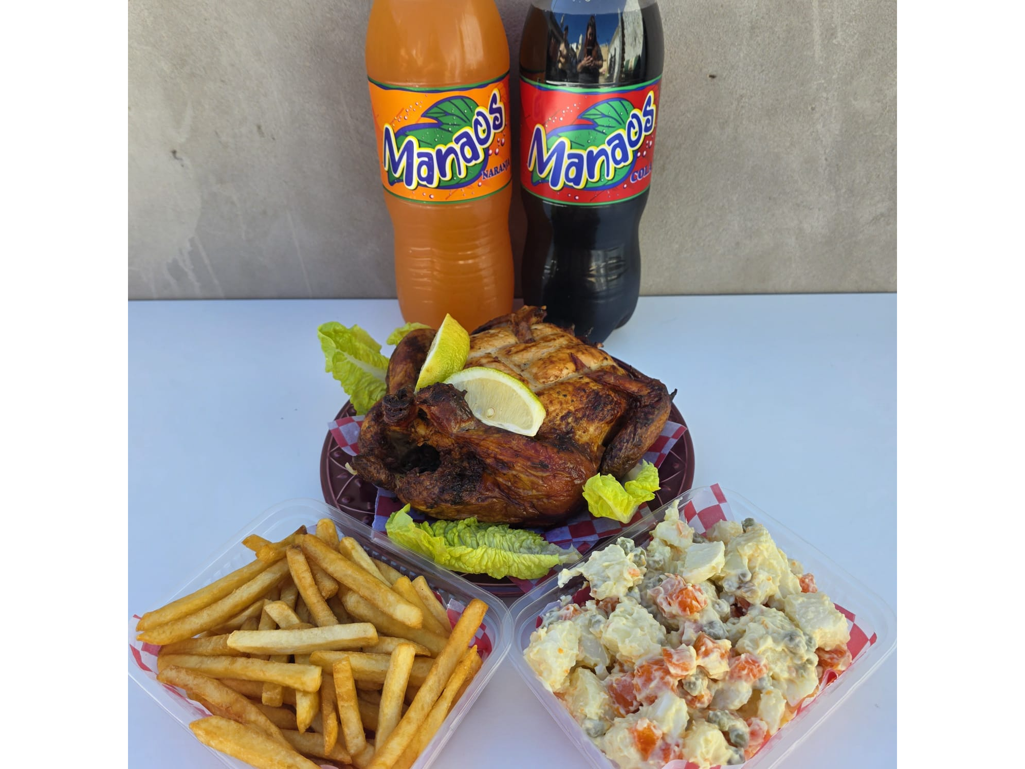 Pollo + Fritas + Ensalada rusa + Manaos 2.25