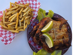 Pollo entero con Papas fritas con cheddar
