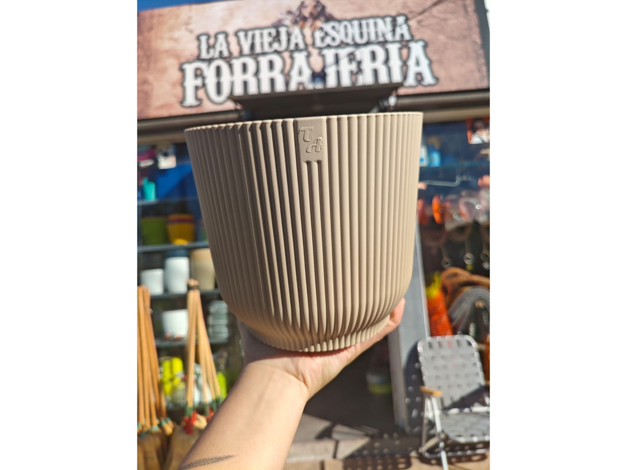 Maceta Milán
