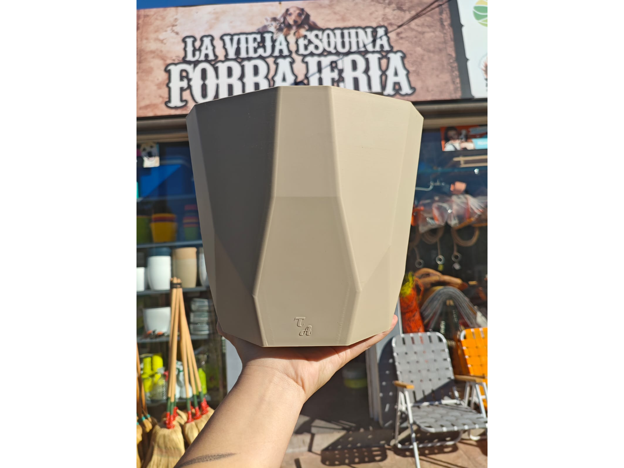 Maceta Facetada