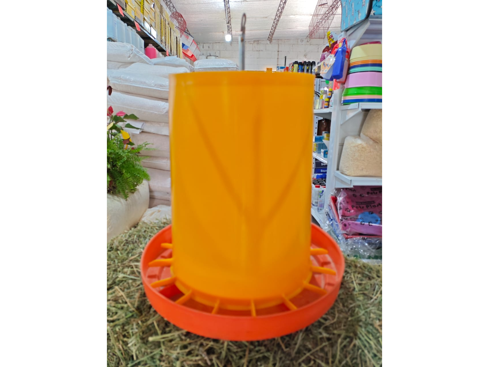 Comedero tolba de plástico x 15 kgs