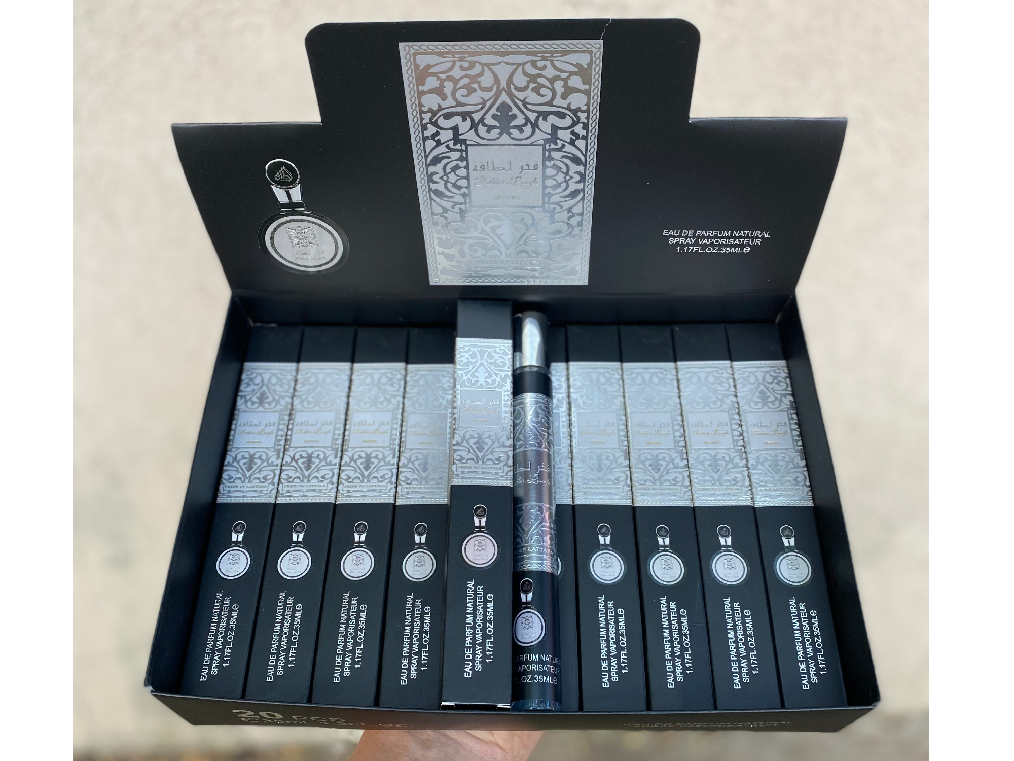 Fakhar Lattafa (Hombre)