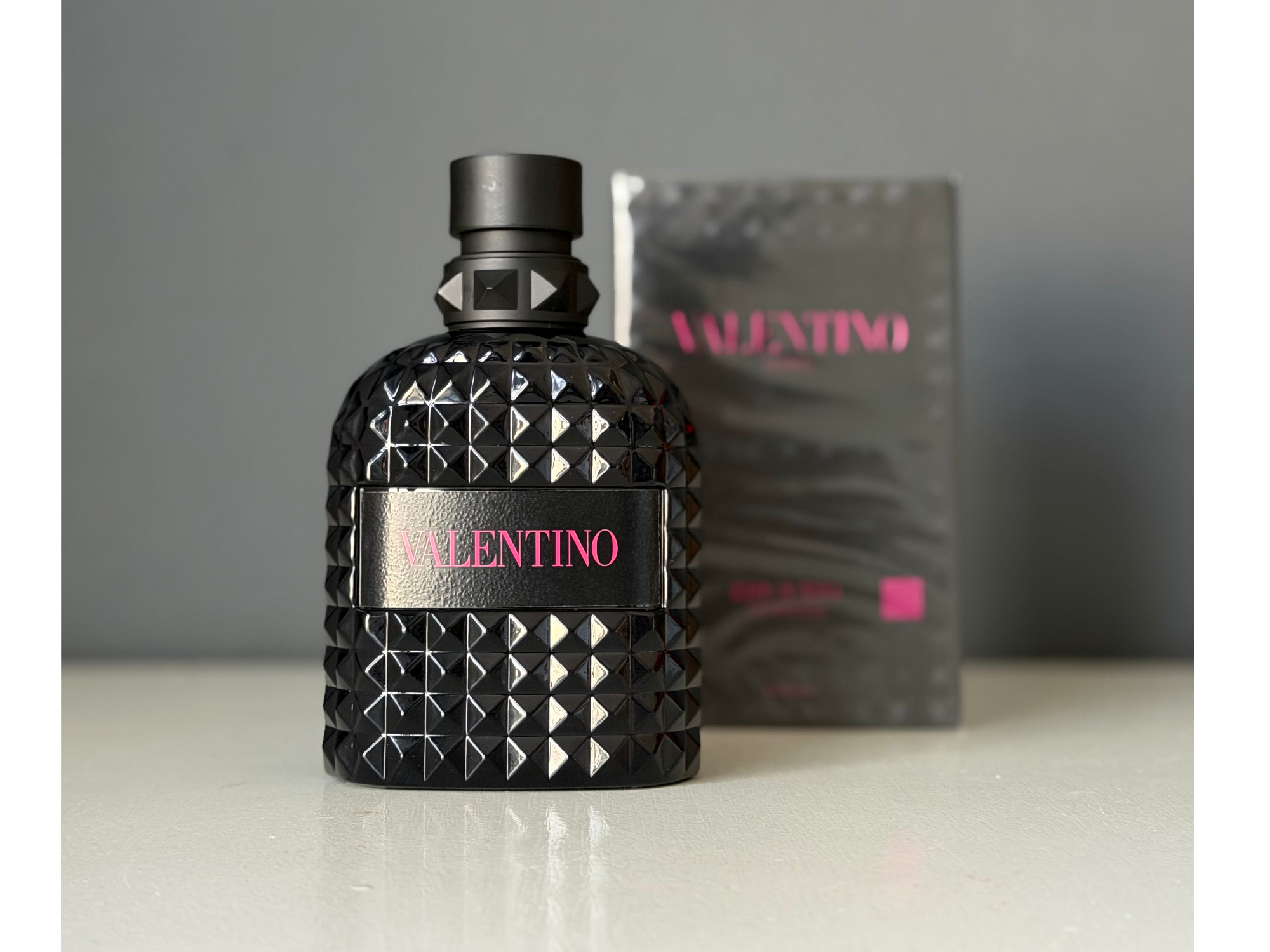 Valentino Born in Roma Intensse