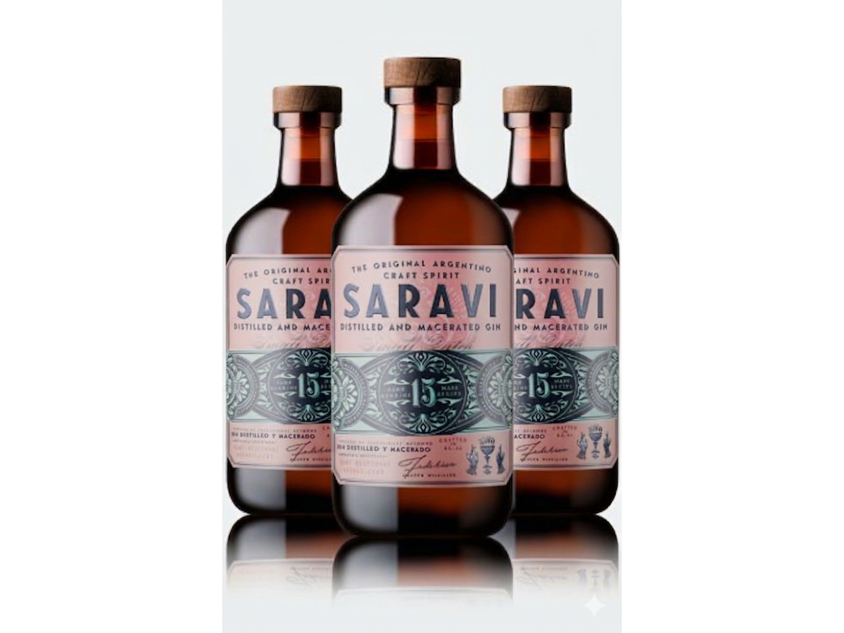 3 Botellas de gin de 500 cl "Saravi" 15 botanicos