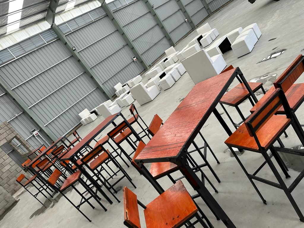 Mesas Altas con Banquetas