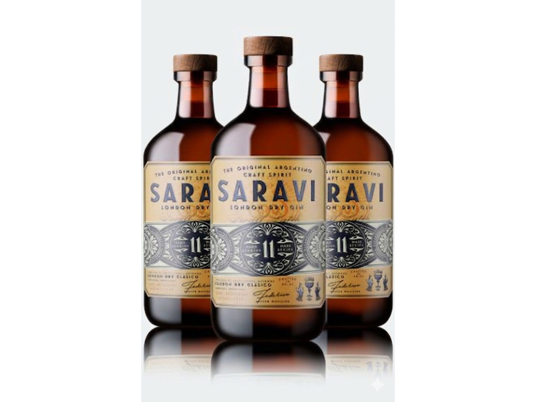 3 Botellas de gin de 500 cl "Saravi" 11 botanicos