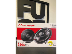 PIONEER TS-G1320F-2 PARLANTES 5.25" 300W 40RMS 2V