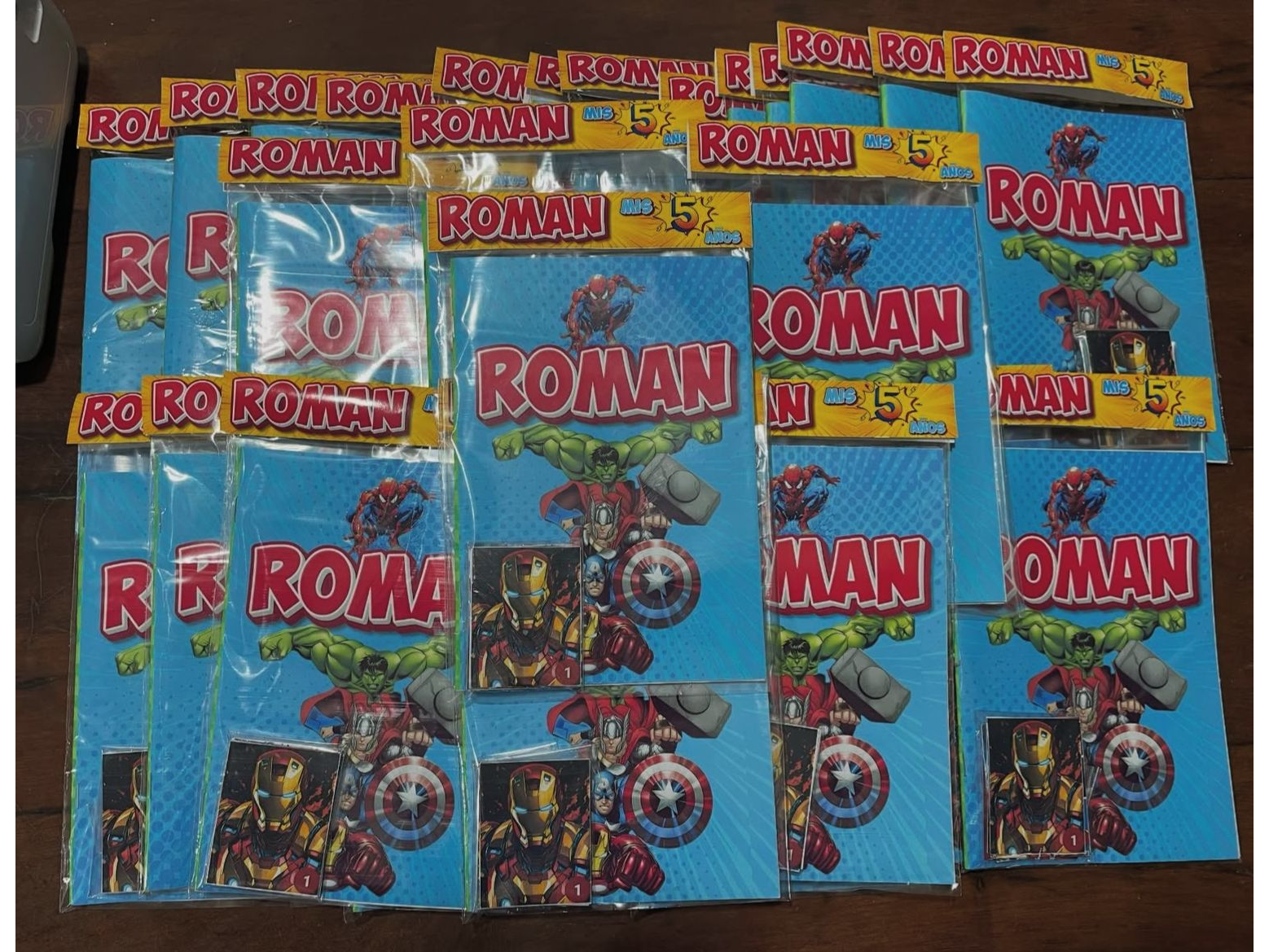 Álbum de figus + actividad  x 10u