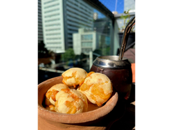 Chipa Relleno Jamon y Queso x 12 Un