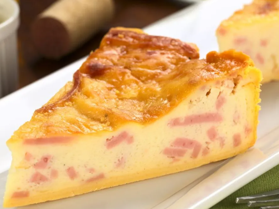 TARTA CON ENSALADA