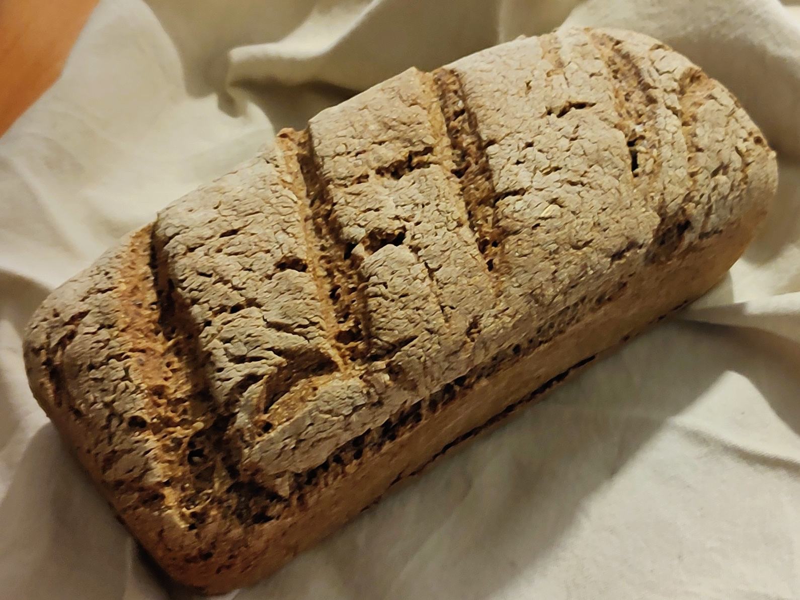 Pan rústico integral con semillas 800grs.