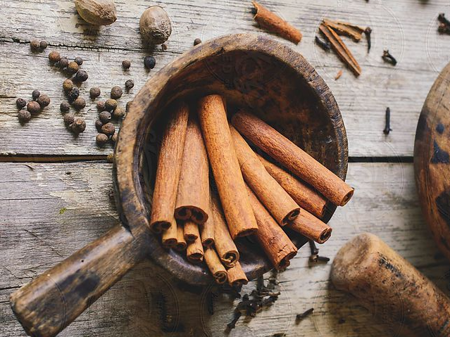 Canela en rama
