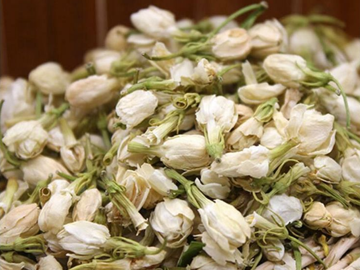 Pimpollos de jazmín