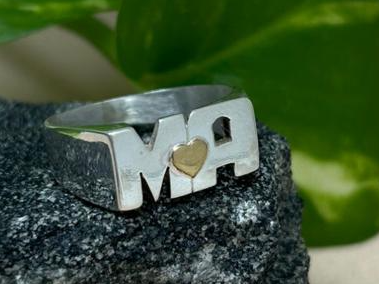 ANILLO DOBLE INICIAL DE PLATA CON CORAZÓN DOUBLE EN EL CENTRO