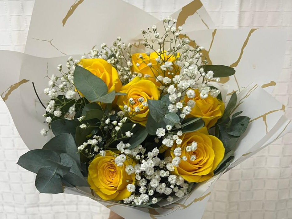 Ramo de rosas amarillas 💛