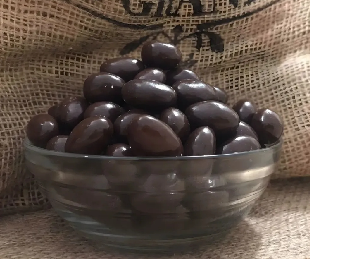 Mani bañado en Chocolate