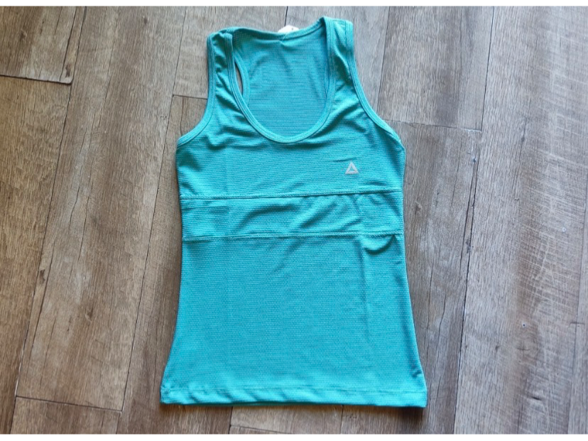 MUSCULOSA DRY FIT CELESTE