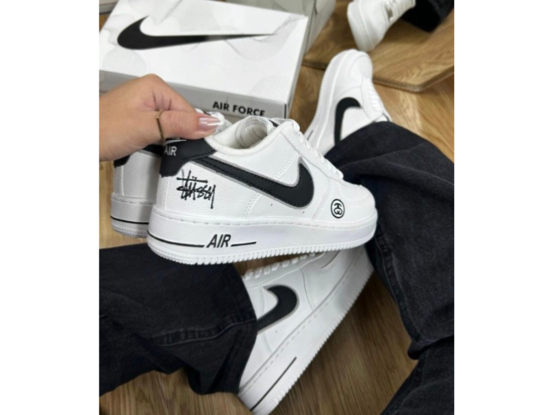 AIR FORCE STUSSY BLANCO/NEGRO
